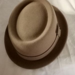 Brown KANGOL LITE FELT PORK PIE MAN HAT  SIZE SMALL